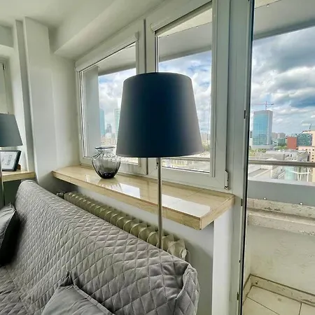 Apartment Sawa 2xmetro Wifi 500 Mbs 50'tv Netflix Hbo Appletv+ Warschau