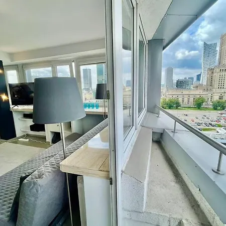 Sawa 2xmetro Wifi 500 Mbs 50'tv Netflix Hbo Appletv+ Lägenhet Warszawa