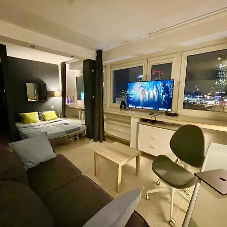 Sawa 2xmetro Wifi 500 Mbs 50'tv Netflix Hbo Appletv+ דירה ורשה