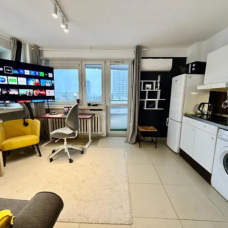 Apartment Sawa 2xmetro Wifi 500 Mbs 50'tv Netflix Hbo Appletv+ Warsaw