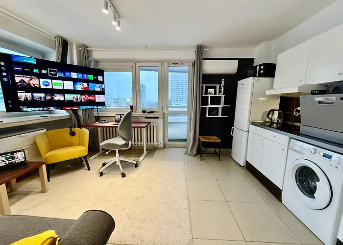 Apartment Sawa 2xmetro Wifi 500 Mbs 50'tv Netflix Hbo Appletv+ Warsaw