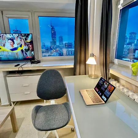 Sawa 2xmetro Wifi 500 Mbs 50'tv Netflix Hbo Appletv+ アパート ワルシャワ