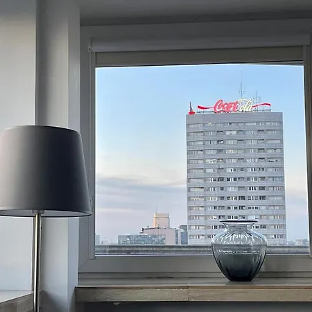 Sawa 2xmetro Wifi 500 Mbs 50'tv Netflix Hbo Appletv+ Apartment Warsaw